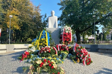 W Lublinie odsłonięto pomnik Emiliana Kowcza, „proboszcza obozu koncentracyjnego na Majdanku”
