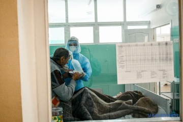 El 47% de camas en los hospitales COVID de Kyiv están ocupadas