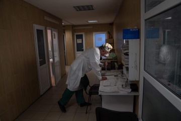Na Ukrainie w ciągu doby zarejestrowano 11 327 przypadków koronawirusa