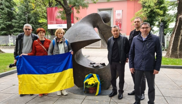 Українці у Болгарії вшанували роковини трагедії в Бабиному Яру