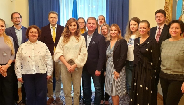 Джапарова зустрілася з українською громадою в Женеві