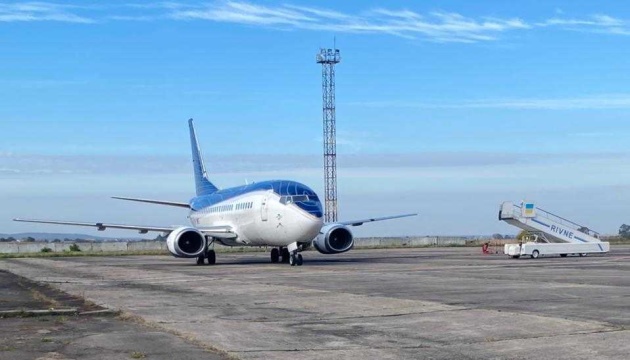 Рівненський аеропорт вперше за 20 років прийняв Боїнг