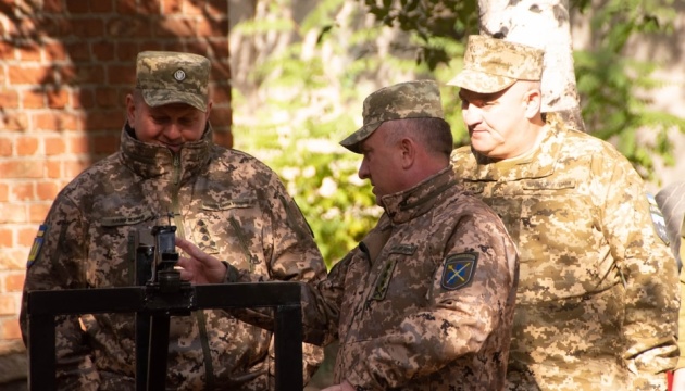 Залужний відвідав передові позиції у зоні ООС