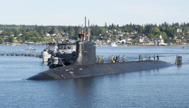 Атомний підводний човен ВМС США зіткнувся з невідомим об'єктом