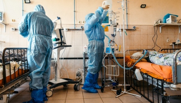 В Украине за сутки выявили 15 579 случаев коронавируса