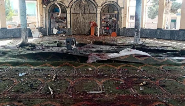 Талібан заявив про сотню загиблих унаслідок вибуху в афганській мечеті
