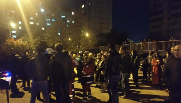 В Вишневом на Киевщине горела многоэтажка, жителей эвакуировали