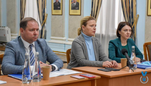 Лапутіна обговорила з представниками МОУ реалізацію ветеранської політики
