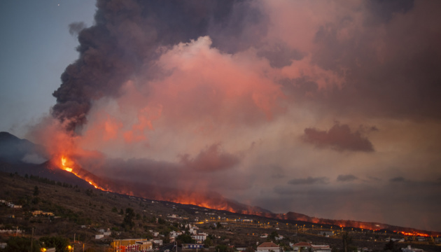 Через виверження вулкана евакуювали майже 10% населення Ла-Пальми