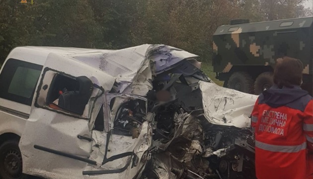 Verkehrsunfall mit einem Lkw in Oblast Lwiw