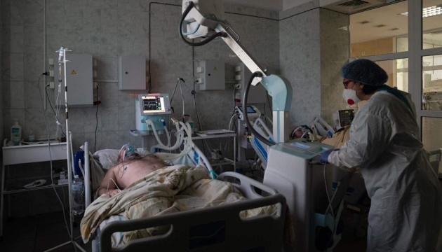 Na Ukrainie odnotowano prawie 19 000 nowych przypadków koronawirusa