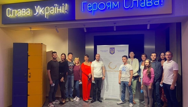 В Українському центрі у Баку показали фільм «Кіборги»