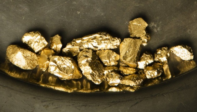 В Британии будут «добывать» золото из старой техники: монетный двор подписал соглашение