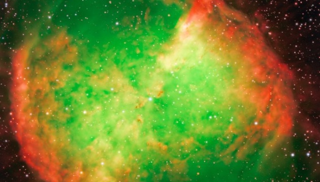 Телескоп NASA показав «яблучну» туманність у сузір’ї Лисички