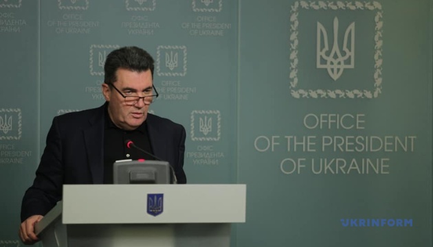Данілов заявив, що Росія зараз фізично не здатна до великого вторгнення в Україну