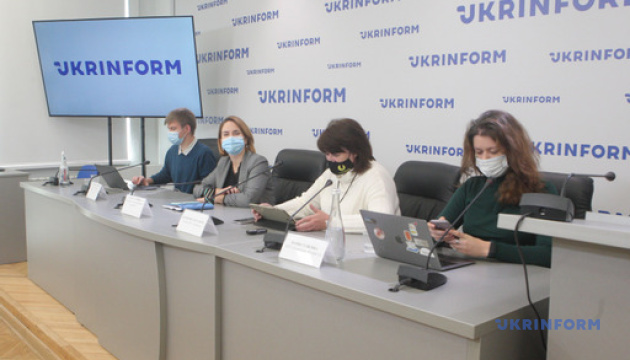 Що перешкоджає кримським школярам продовжити навчання в Україні?