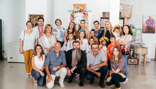 На Кіпрі українська діаспора провела творчу зустріч