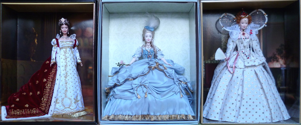 Лялькова серія «Жінки королівських родин»: Жозефіна, Марія-Антуанетта, Єлизавета I