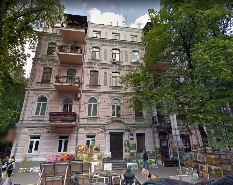 будинок,  де в 1910-1911 рр. винаймав квартиру І.С. Нечуй-Левицький_ вул. Володимирська, 5, Київ