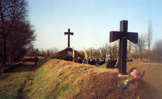 Меморіал учасників Другого Зимового походу)