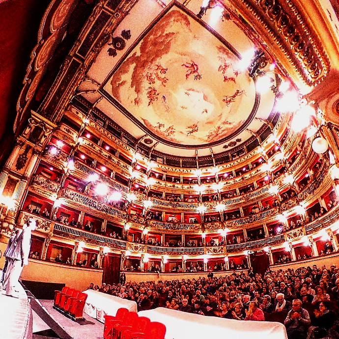 приватний театр Белліні (Teatro Bellini) в Неаполі