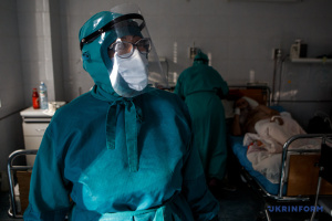 В Украине за неделю COVID-19 заболели более 161 тысячи человек