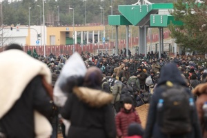 З Білорусі почали масово виїжджати чоловіки – МВС