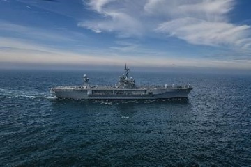 U.S. Navy flagship heading for Black Sea