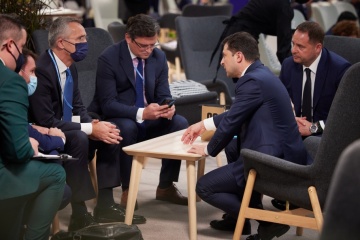 Selenskyj und NATO-Generalsekretär erörtern Sicherheitslage in Ostukraine
