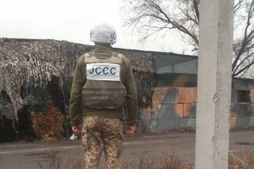Donbass : les mercenaires russes ont bombardé le point de passage de Zolote 