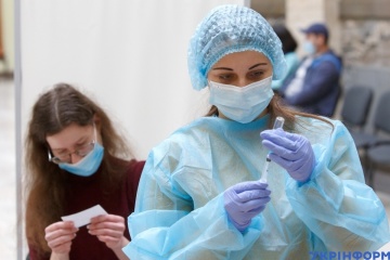 Más de 46.000 ucranianos vacunados contra la COVID-19 en un día