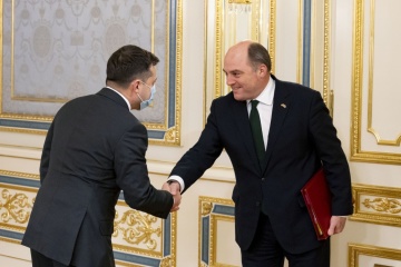 Zelensky, British defense secretary meet in Kyiv