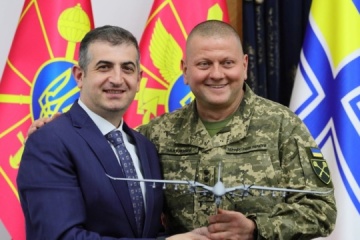 Ukraine Army commander, CEO Baykar Makina talk combat UAVs plans