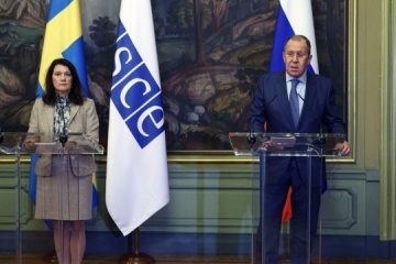 Linde y Lavrov discuten la reducción de las tensiones en Ucrania y sus alrededores