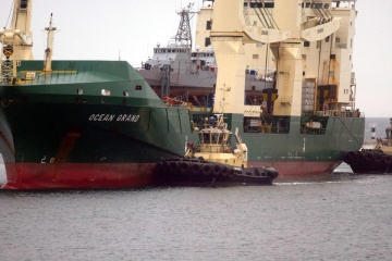 Frachtschiff mit Island-Patrouillenbooten erreicht Hafen Odessa