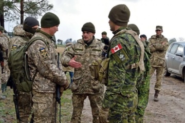 カナダ政府、ウクライナへの軍事支援増加を検討