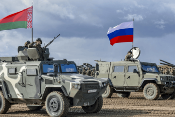 ベラルーシとロシア、ウクライナ国境付近で共同軍事演習実施へ