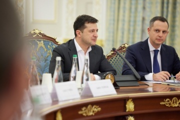 Investment, “state in smartphone”: Zelensky meets with members of American Chamber of Commerce in Ukraine