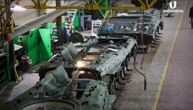Львівський бронетанковий завод відремонтує і модернізує партію БМП-1