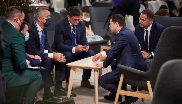 Selenskyj und NATO-Generalsekretär erörtern Sicherheitslage in Ostukraine