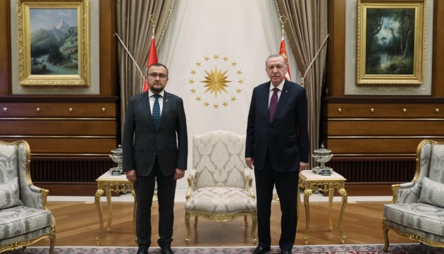 Ukrainian ambassador presents credentials to Erdogan