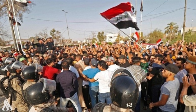 Сотні протестувальників штурмували урядовий квартал у Багдаді через спалення Корану у Данії