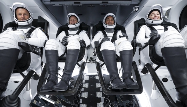 Астронавти повернуться на Землю в підгузках через несправний туалет