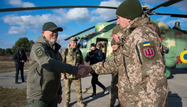 Тренажери та симулятори: як в ЗСУ готують екіпажі бронетехніки та снайперів