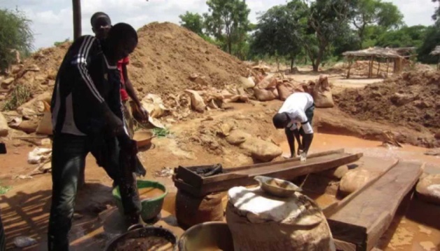 У Нігері через обвал шахти загинули 18 гірників