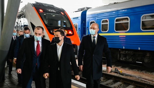 Zelensky takes a ride on new Ukrainian-made diesel train