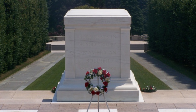 У Вашингтоні вперше за століття відкрили доступ до могили Невідомого солдата