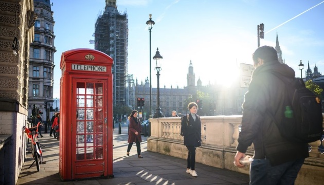 У Британії врятують від зносу 5 тисяч червоних телефонних будок