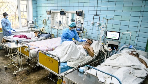 Na Ukrainie odnotowano 13 777 nowych przypadków koronawirusa