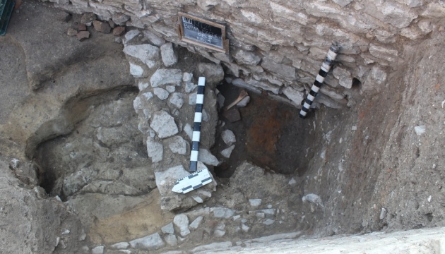 На Хмельнитчине нашли уникальную подземную галерею и артефакты времен Золотой Орды